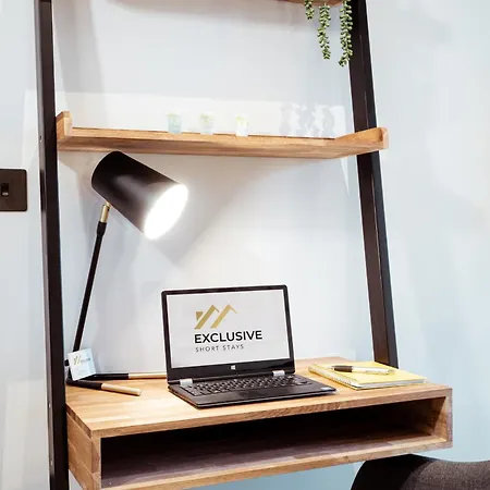 Apartamento Luxury Pad Wifi Rooftop Garden Family Workers Birmingham