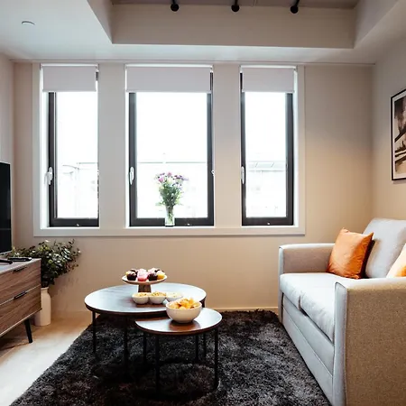 Apartamento Luxury Pad Wifi Rooftop Garden Family Workers