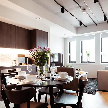 Luxury Pad Wifi Rooftop Garden Family Workers * Birmingham